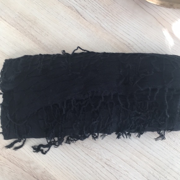 Black extra wide scarf - Picture 1 of 2